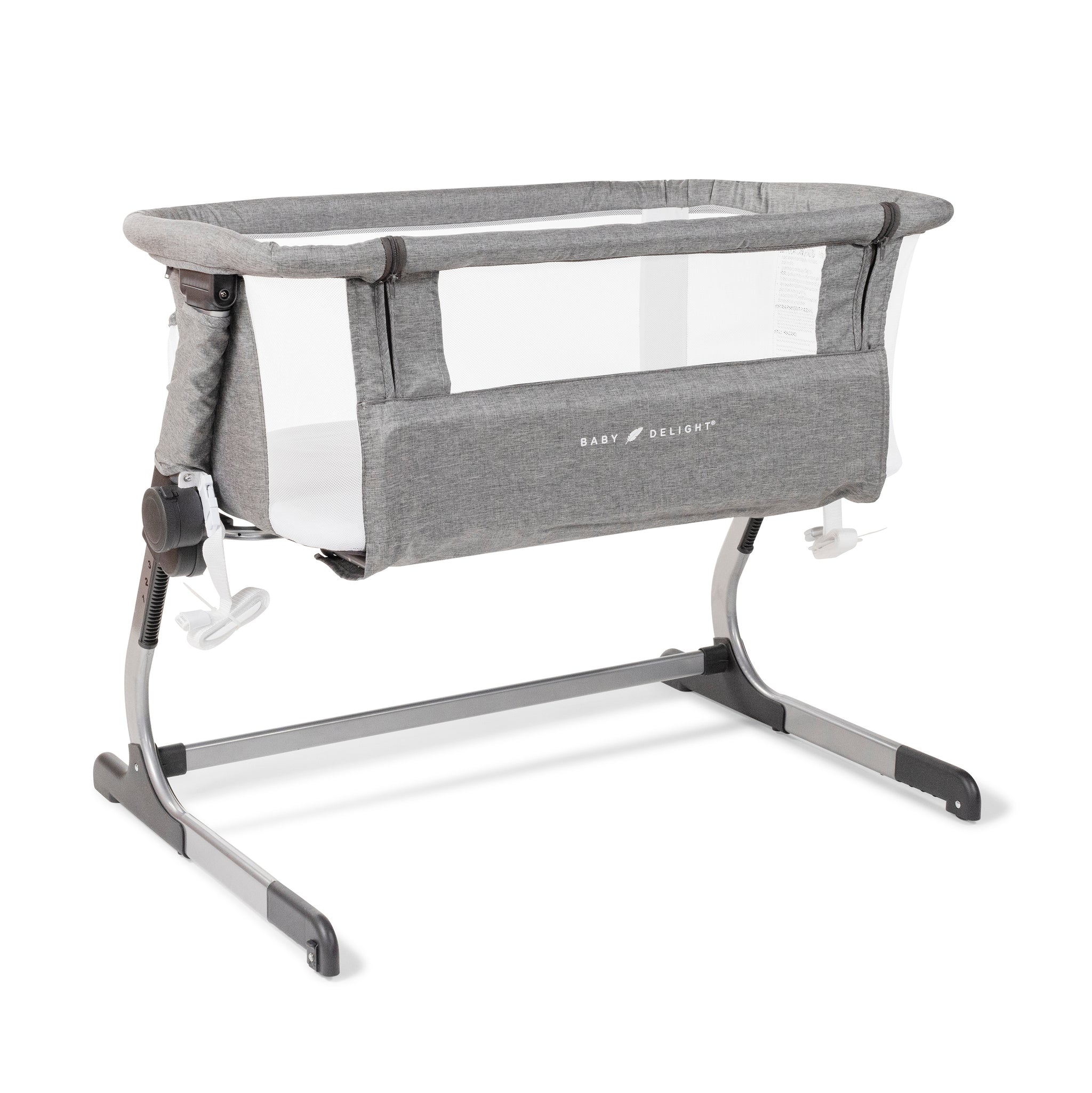 Baby Delight Beside Me Dreamer bedside bassinet